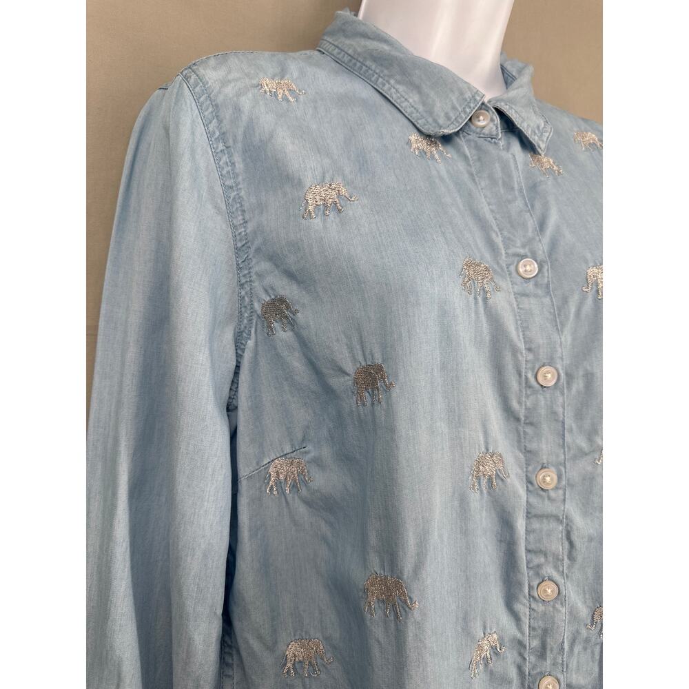 Crown Ivy Top Womens Medium Blue Chambray Elephant Print Button Casual Boho - Picture 3 of 8